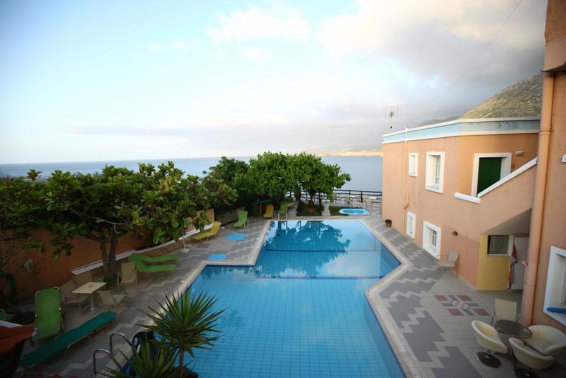 Ormos Atalia Aparthotel Bali  Экстерьер фото